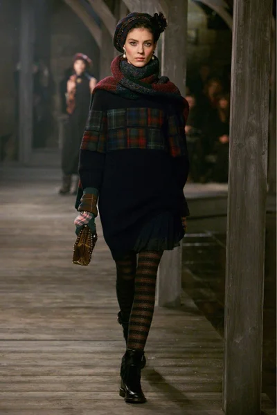 Look 7